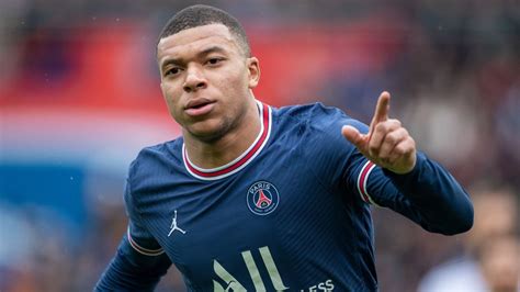what age is kylian mbappe
